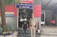 थाना फेस 2 नोएडा पुलिस द्वारा नाबालिग लडकी को बहला फुसलाकर भगा ले जाने वाला पडोसी अभियुक्त गिरफ्तार।  GBN Express news