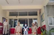 थाना फेस 3 पुलिस द्वारा एक मोबाईल फोन स्नैचर /शातिर चोर अभियुक्त गिरफ्तार , कब्जे से 03 स्मार्ट फोन भिन्न- भिन्न कपंनियों के, 2100 रुपये व एक मोटरसाइकिल पैशन प्रो0 फर्जी नंबर प्लेट बरामद। GBN Expess news