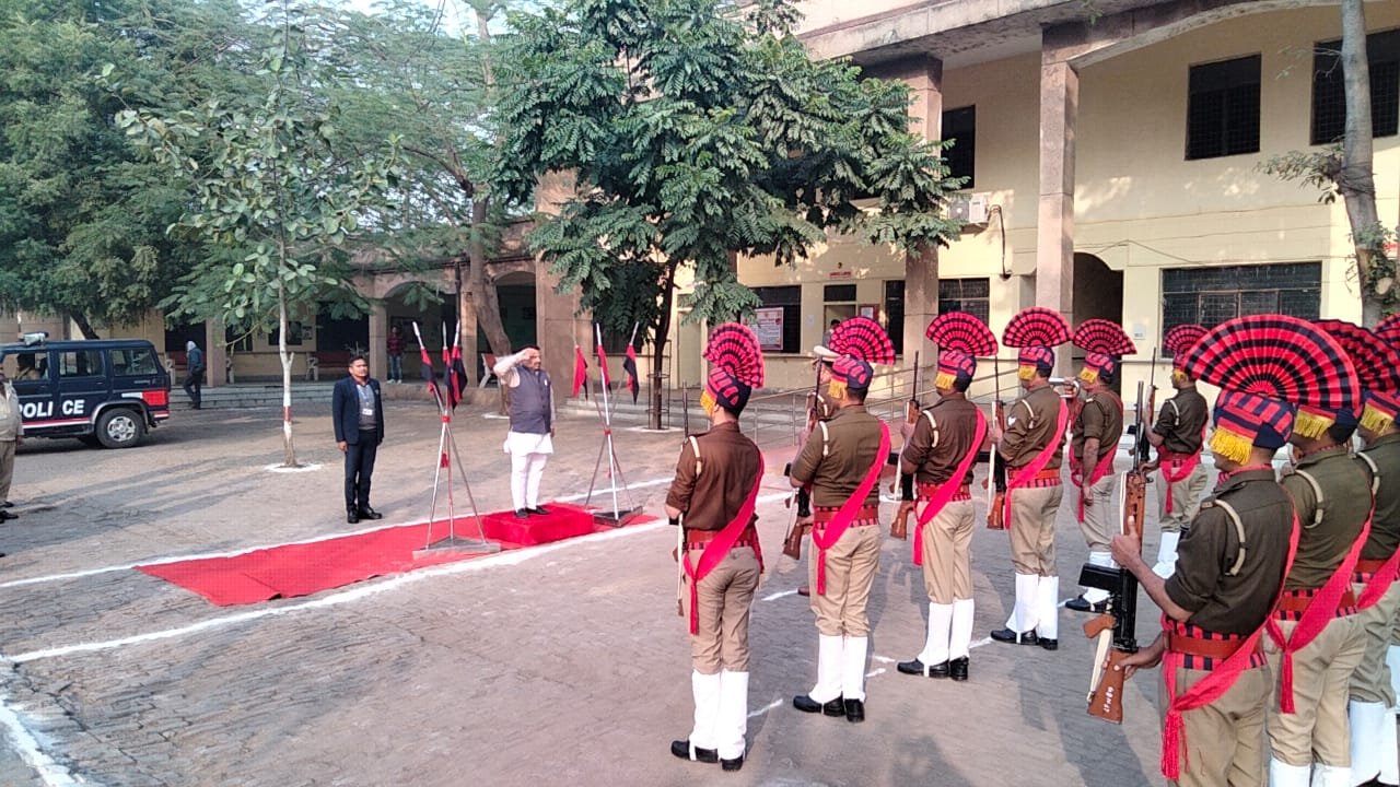 मा0 राज्य मंत्री राजस्व विभाग उत्तर प्रदेश अनूप प्रधान जी ने दादरी व सदर तहसील में पहुंचकर तहसील के कार्यो की समीक्षा व स्थलीय निरीक्षण किया, अधिकारियों को दिए आवश्यक दिशा निर्देश I GBN Express news