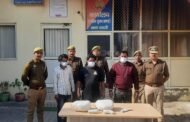 दादरी पुलिस द्वारा चोरी की घटनाओं को अन्जाम देने वाले 03 शातिर वांछित चोर गिरफ्तार, निशादेही से अवैध हथियार व 04 किलोग्राम गांजा बरामद। GBN Express news