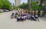 फेस 3 नोएडा पुलिस द्वारा अर्न्तराज्यीय 06 चोर गिरफ्तार, कब्जे से 09 स्मार्ट मोबाइल, 30 कीपैड मोबाइल, 03 एलईडी टीवी, घटना में प्रयुक्त वैगनआर कार, 02 मो0सा0 व 5300 रूपये बरामद। GBN Express news