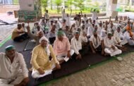 ग्रेटर नोएडा,,11 सूत्रीय मांगों को लेकर प्राधिकरण नहीं है गंभीर।किसान और तेज करेंगे आंदोलन। प्राधिकरण के गेट पर लगेगा ताला किसानों की चेतावनी।