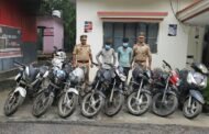 नोएडा,,थाना सेक्टर 39 नोएडा पुलिस द्वारा 02 अन्तर्राज्यीय वाहन चोर गिरफ्तार, जिनके कब्जे से चोरी की 07 मो0सा0, 01 स्कूटी व एक तंमचा .315 बोर बरामद।