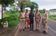 बुलन्दशहर, थाना बीबी नगर पुलिस द्वारा 01 कुख्यात अपराधी को 6 माह के लिए जनपद से किया गया जिला बदर। GBN Express news