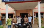 गौतमबुद्ध नगर,,थाना सेक्टर-49 नोएडा पुलिस द्वारा मोबाइल स्नैच करने वाले 02 अभियुक्त गिरफ्तार, कब्जे से स्नैच किये हुए 11 मोबाइल फोन व चोरी की मोटरसाइकिल बरामद। GBN Express news