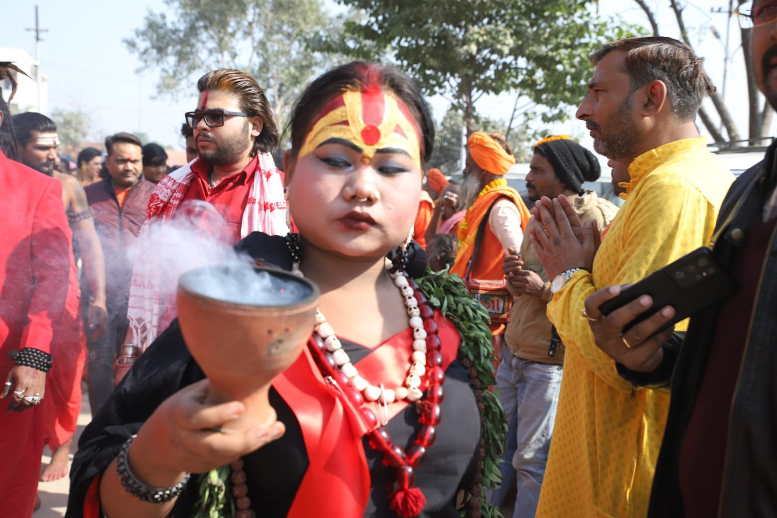 महाकुम्भ नगर,,सनातन की अलख जगाने श्री पंचदशनाम जूना अखाड़े का महाकुम्भ नगर में हुआ भव्य प्रवेश