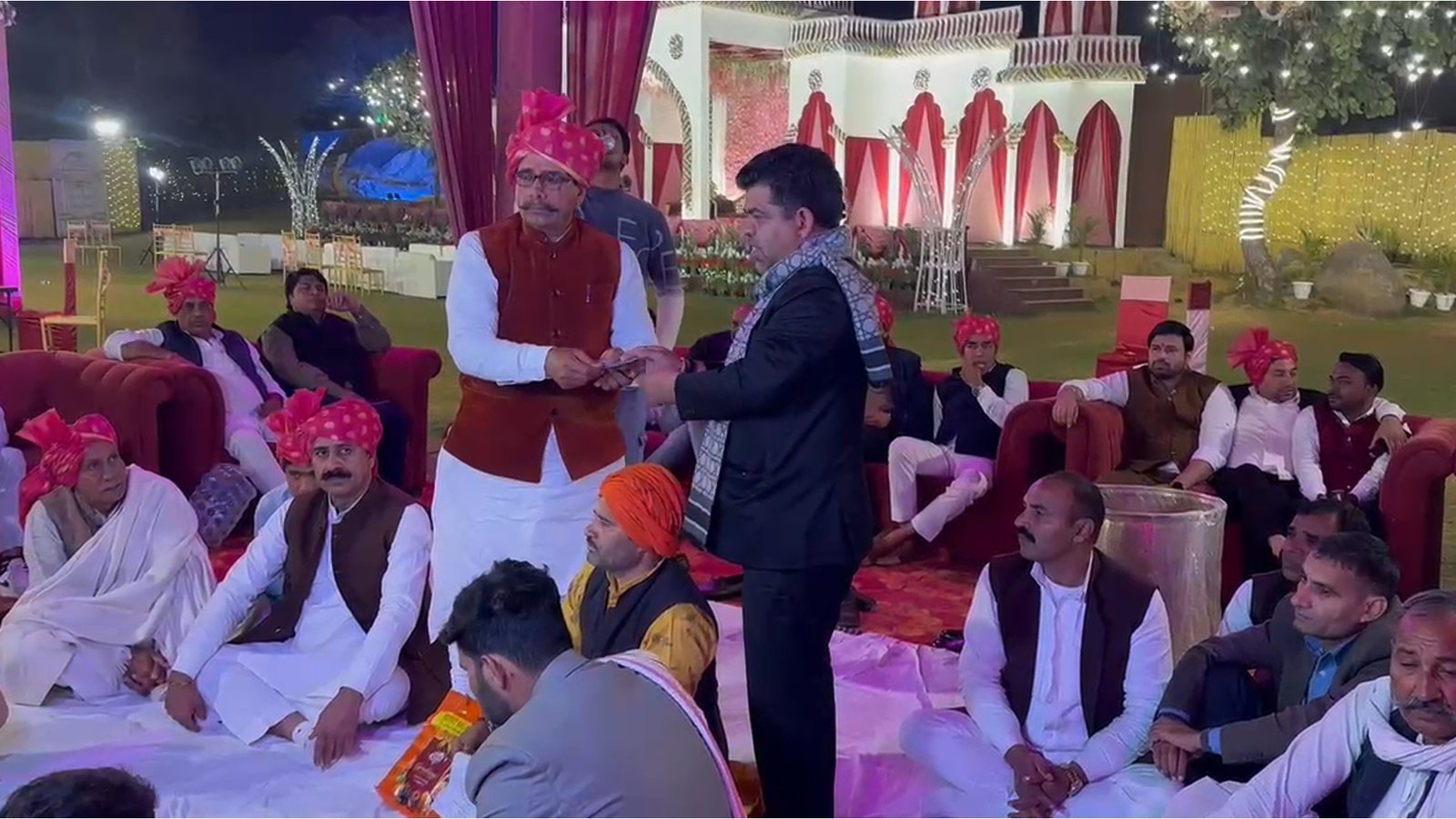गौतमबुद्ध नगर गाँव बादलपुर - विवाह के समय लाइब्रेरी के लिए दान की यह घोषणा एक पवित्र परंपरा की उद्घोषणा I GBN Express news