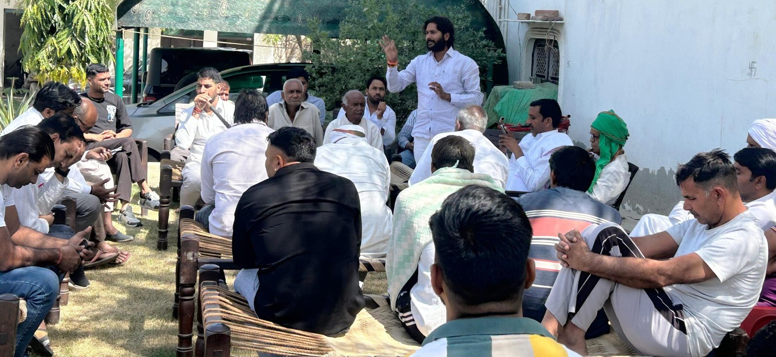 दनकौर :किसान एकता संघ संगठन ने यमुना प्राधिकरण के अन्तर्गत आने वाले गांवों में आबादी बचाओ अभियान की शुरुआत।
