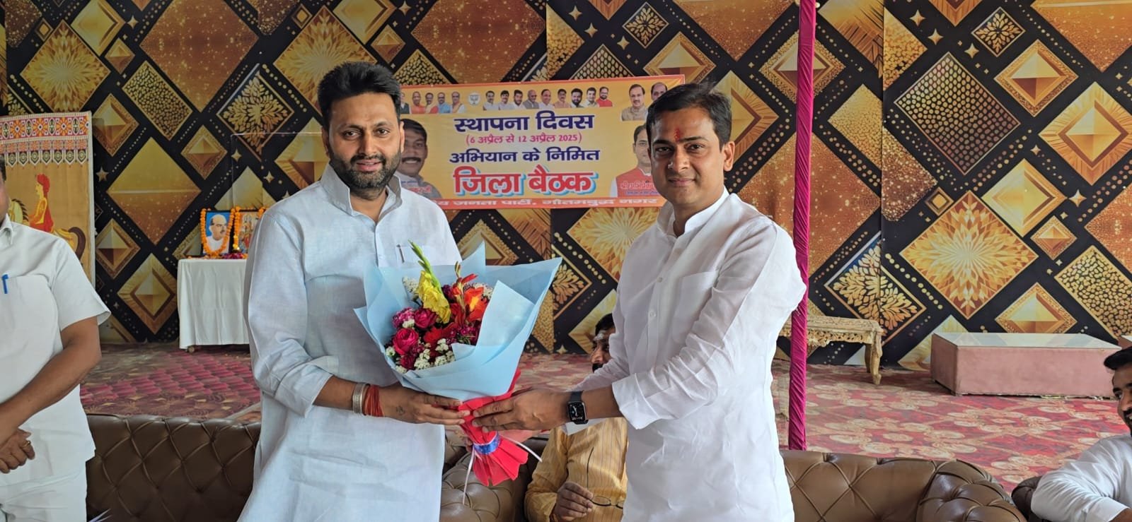 ग्रेटर नोएडा -भाजपा का स्थापना दिवस पर पहुंचे ज़िला अध्यक्ष अभिषेक शर्मा,वक़्फ़ को लेकर भी विपक्ष पर बोला हमला I