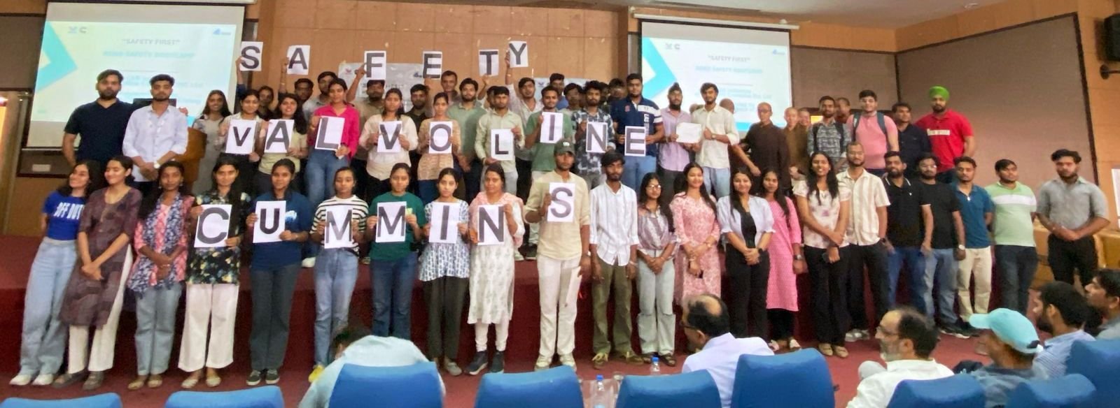 ग्रेटर नोएडा -गौतम बुद्ध विश्वविद्यालय, ग्रेटर नोएडा में सड़क सुरक्षा बूट कैंप का सफल आयोजन I  ब्रेकिंग न्यूज़