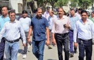 ग्रेटर नोएडा-सेक्टर डेल्टा टू की मूलभूत समस्याओं को लेकर ग्रेटर नोएडा प्राधिकरण के सीनियर अधिकारियों ने किया दौरा I GBN Express news