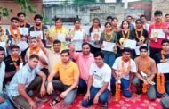 ग्रेटर नोएडा- उत्तर प्रदेश पुलिस में चयनित 9 अभ्यर्थियों व कक्षा 10th & 12th में अच्छे नंबर से उत्तीर्ण छात्रों-छात्राओ का सम्मान-आदर्श युवा समिति-बादलपुर