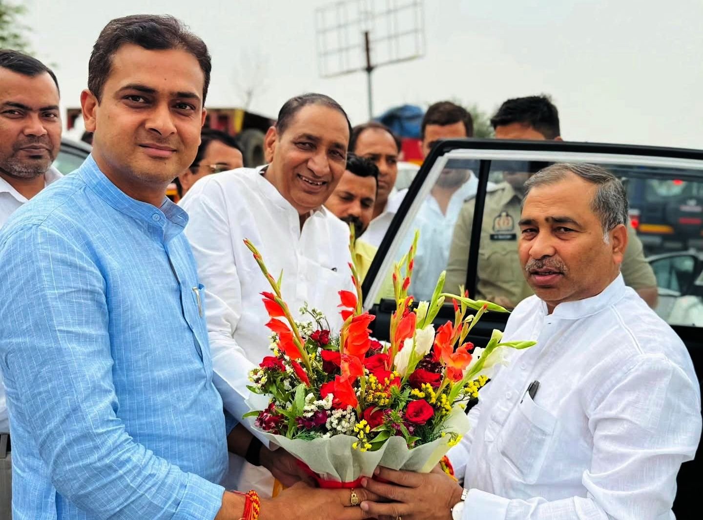 भाजपा के द्वारा जारचा गाँव ने वक़्फ़ सुधार जन जागरण अभियान को लेकर जारचा गाँव की मुस्लिम आबादी में एक वक़्फ़ जन जागरण