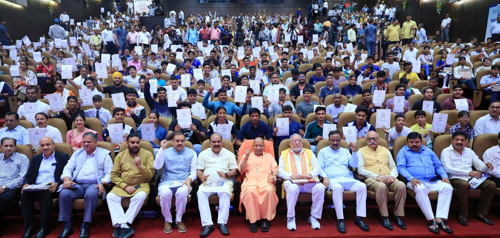 लखनऊ- 8 वर्षों में बदली प्रदेश की स्कूली शिक्षा की तकदीर और तस्वीरः सीएम योगी