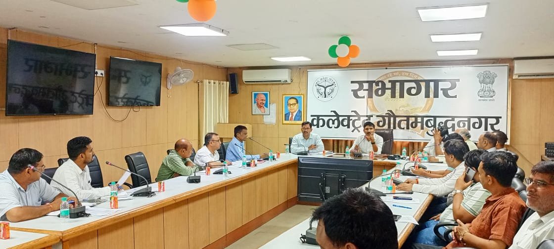 गौतम बुद्ध नगर- व्यापारियों की समस्याओं का त्वरित समाधान सुनिश्चित करें संबंधित अधिकारीगण: एडीएम