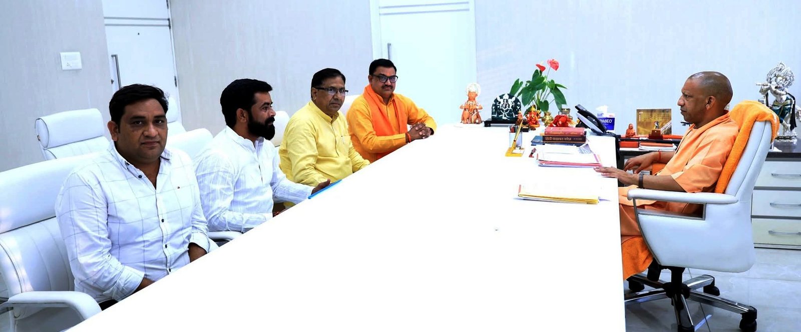 अखिल भारतीय गुर्जर महासभा उत्तर प्रदेश के प्रतिनिधित्व मंडल ने उत्तर प्रदेश के मुख्यमंत्री योगी आदित्यनाथ की मुलाकात I