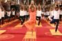 ग्रेटर नोएडा- विश्व योग दिवस पर शारदा विश्वविद्यालय में योगोत्सव हुआ आयोजन  कार्यक्रम में लगभग 1500 छात्र और स्टाफ ने किया योगा  विदेशी छात्रों व नर्सिंग स्टाफ ने बढ़ चढ़कर लिया हिस्सा