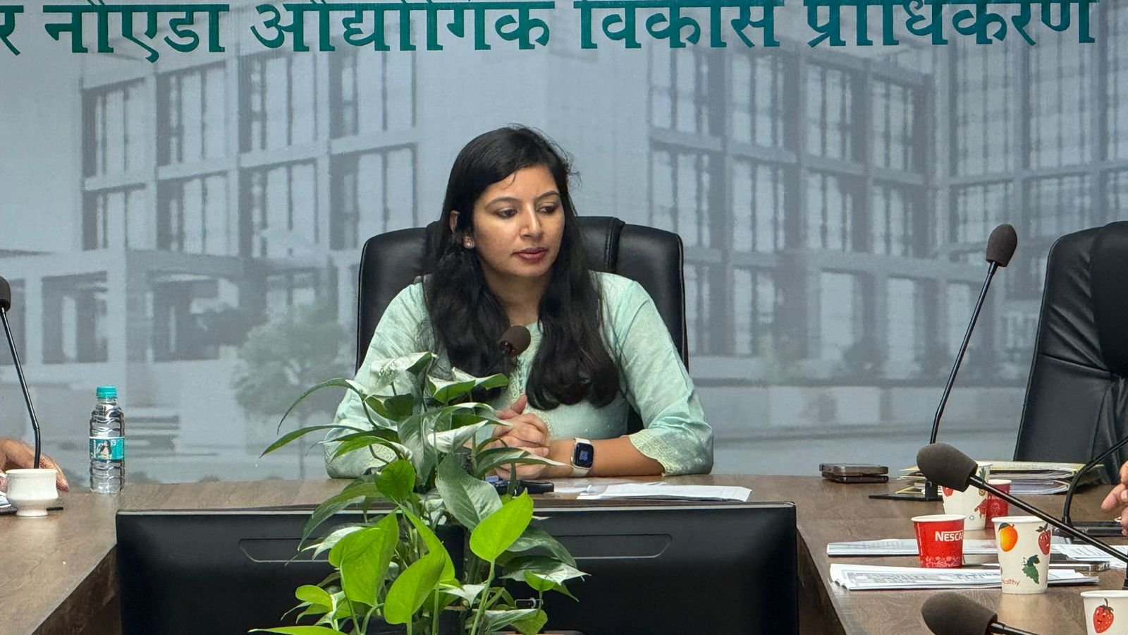 ग्रेटर नोएडा। सेक्टर चाई थ्री में पेड़ों के काटने पर ग्रेनो प्राधिकरण का बड़ा ऐक्शन I