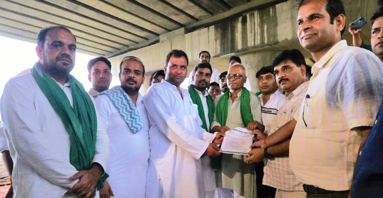 ग्रेटर नोएडा -किसान मज़दूर संघर्ष मोर्चा ने साबौता अंडरपास पर की पंचायत 1 अगस्त को यमुना प्राधिकरण में होगी हाई लेवल मीटिंग I