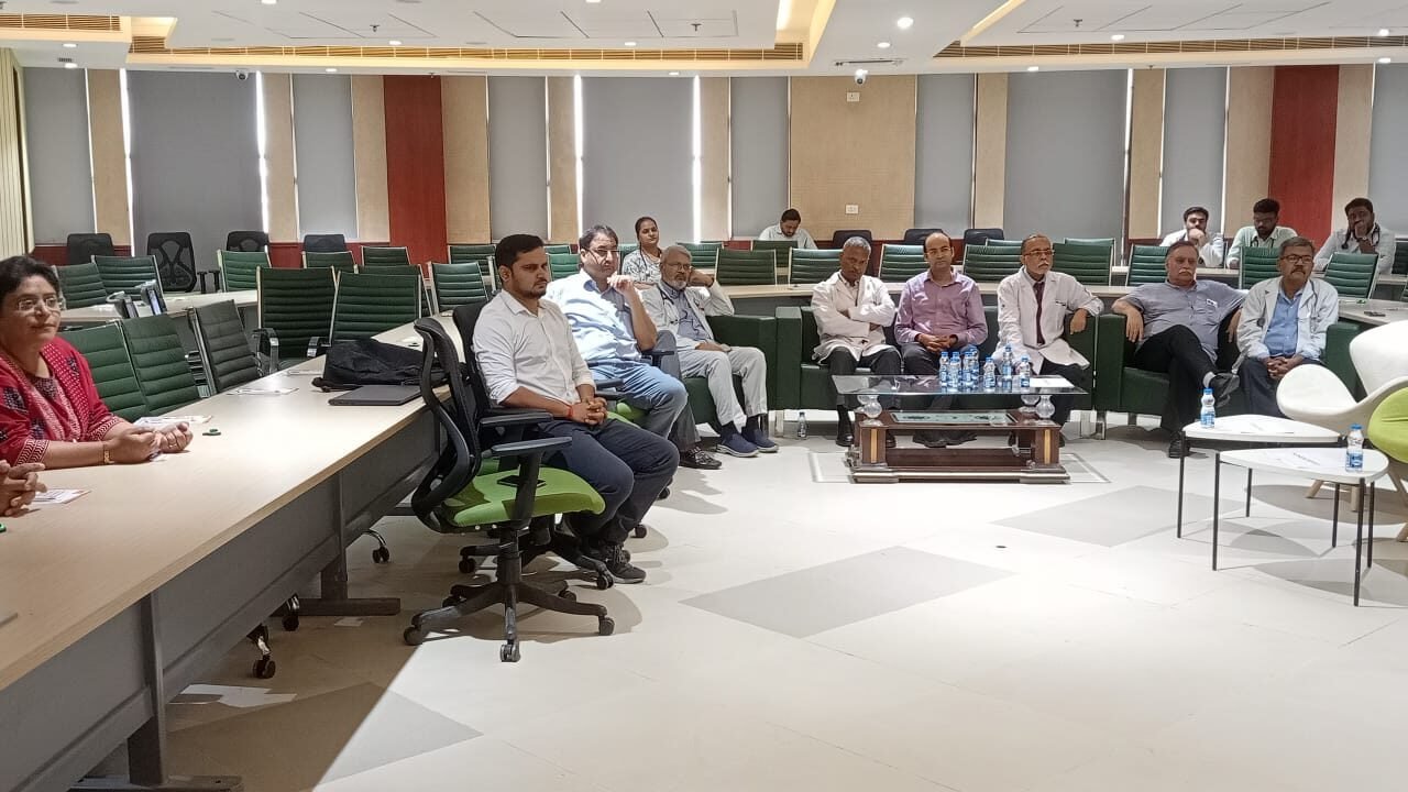 ग्रेटर नोएडा  - शारदा स्कूल ऑफ मेडिकल साइंस एंड रिसर्च में विश्व हेपेटाइटिस दिवस पर सेमिनार का आयोजन