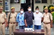 फेस-3 नोएडा -चोरी का माल खरीदने वाले 2 अभियुक्त (स्वर्णकार) गिरफ्तार।