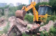 ग्रेटर नोएडा। बिसरख में अतिक्रमण पर ग्रेनो प्राधिकरण का चला बुलडोजर करीब 8900 मीटर अर्जित जमीन को कराया अतिक्रमण से मुक्त I