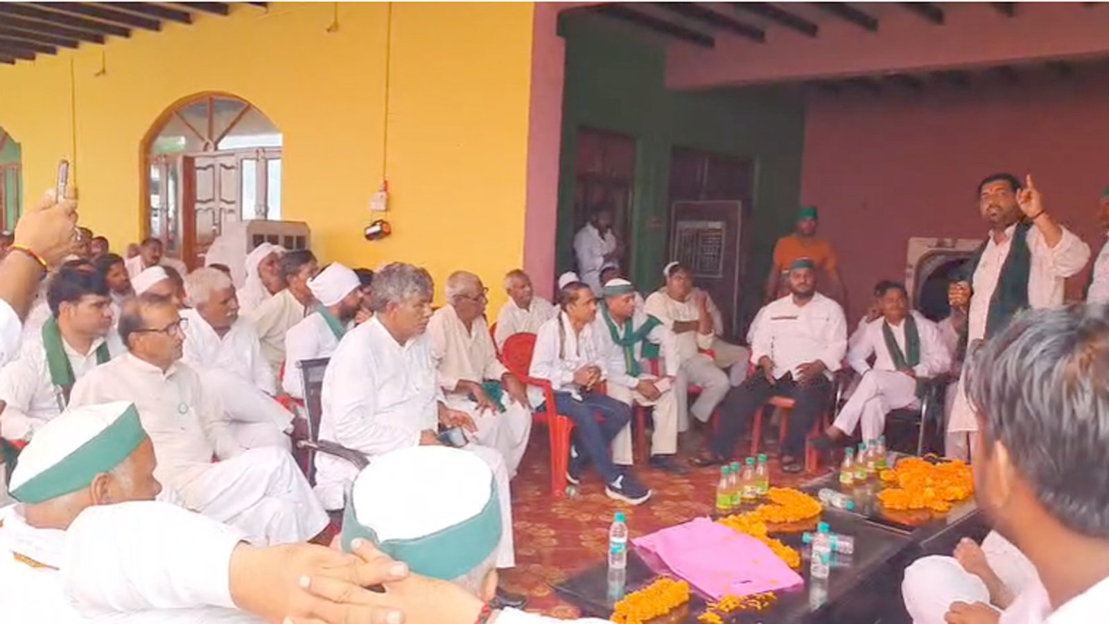 दनकौर- यमुना प्राधिकरण के गांव के साथ हो रहा है सौतेला व्यवहार- सुनील प्रधान