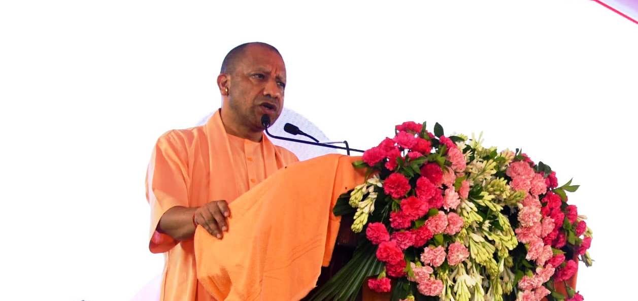 लखनऊ/हापुड़-हापुड़ के लेखपाल प्रकरण पर एक्शन में सीएम योगी, दिए निष्पक्ष जांच के आदेश I