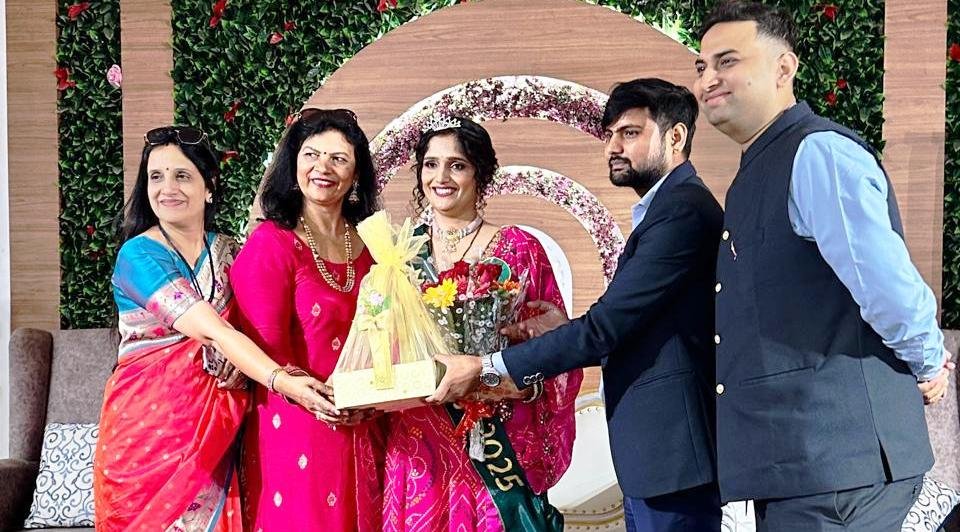 ग्रेटर नोएडा - पर्व सिखाता है सच्चा प्रेम , त्याग और निष्ठा, हरियाली तीज महोत्सव के उपलक्ष्य में रंगारंग कार्यक्रम I