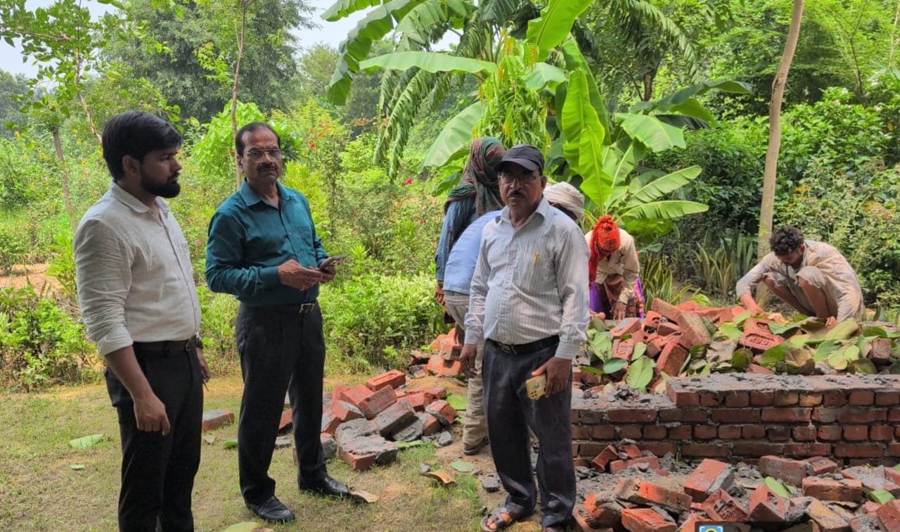 ग्रेटर नोएडा- प्राधिकरण उद्यान के रखरखाव में खामी पर चार कंपनियों पर 1.10 लाख का जुर्माना सेक्टर म्यू वन की ग्रीन बेल्ट में अतिक्रमण को प्राधिकरण ने रोका I