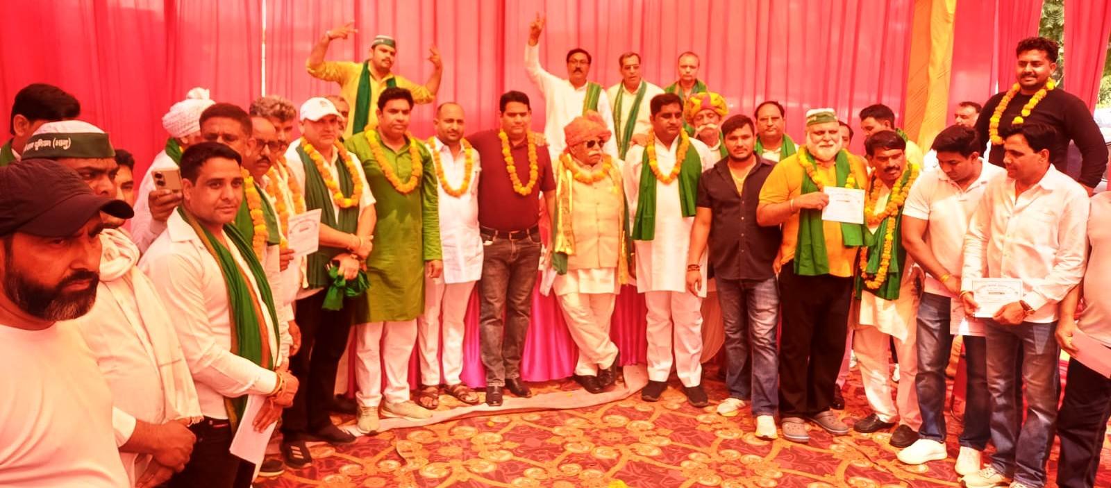 नोएडा- भारतीय किसान यूनियन( भानु)का बढ़ता हुआ परिवार I