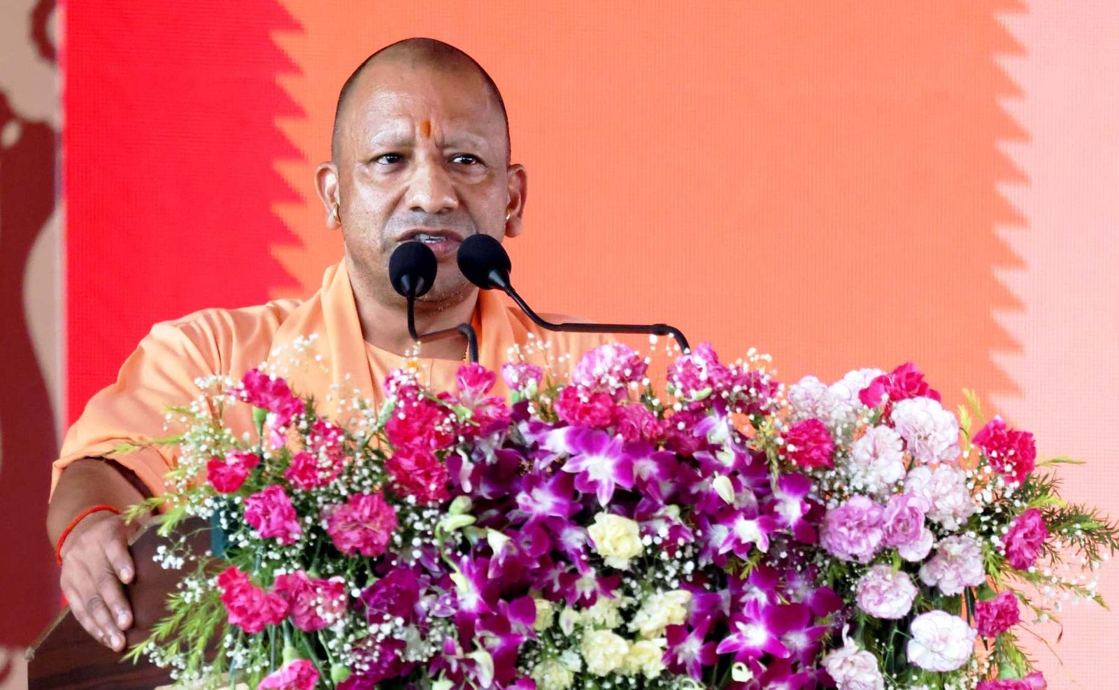 वाराणसी- हमें बनना है तीसरी महाशक्ति तो अपनाना ही होगा स्वदेशी : प्रधानमंत्री I