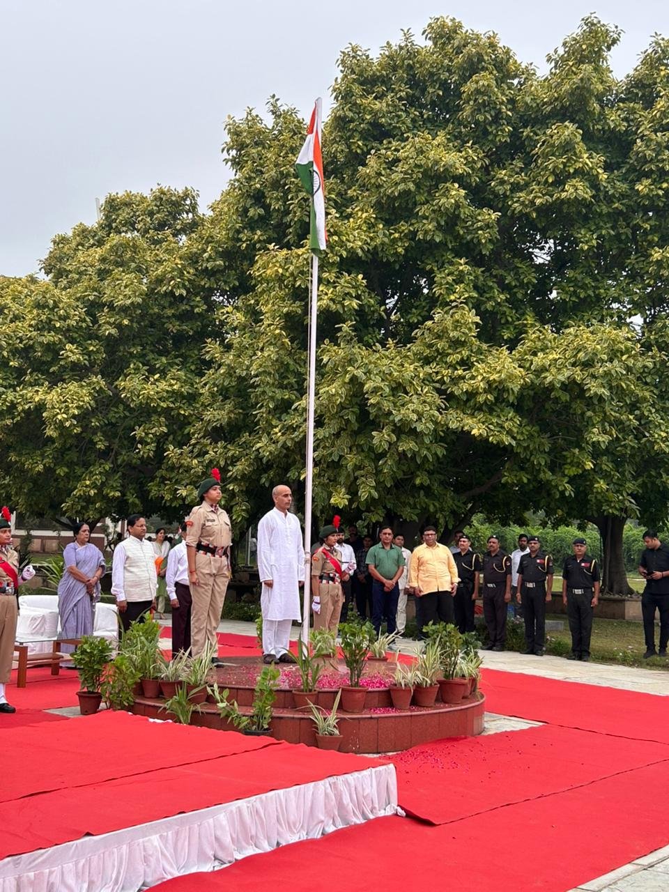 ग्रेटर नोएडा :- गौतम बुद्ध विश्वविद्यालय में 79वां स्वतंत्रता दिवस का भव्य आयोजन I