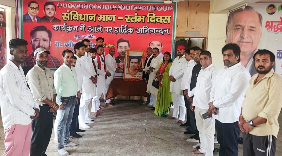 ग्रेटर नोएडा:-सपाइयों ने मनाई बीपी मंडल की जयंती I