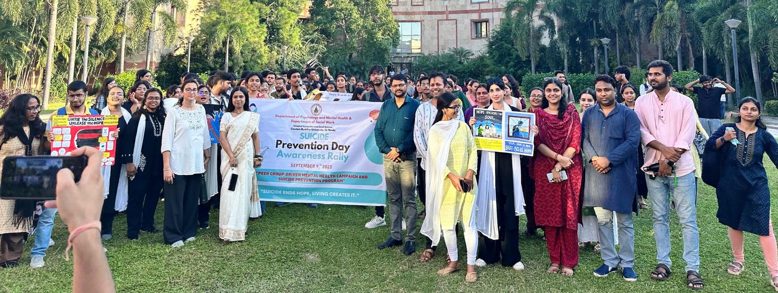 ग्रेटर नोएडा - गौतम बुद्ध विश्वविद्यालय में आत्महत्या रोकथाम कार्यक्रम के का आयोजन I