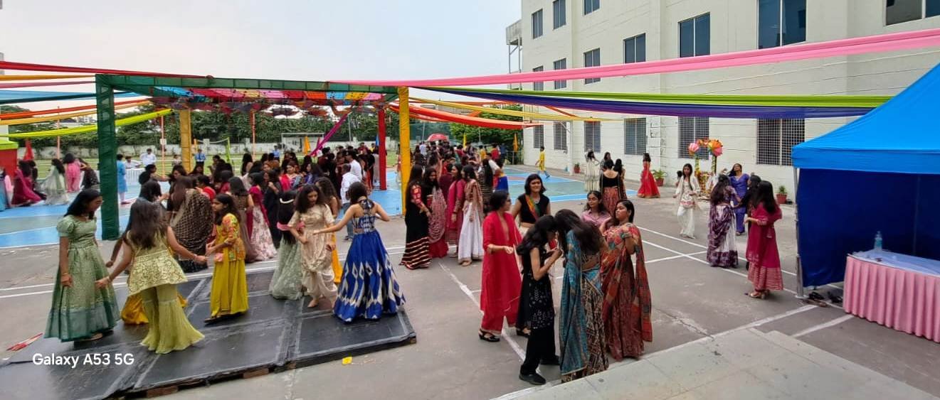 ग्रेटर नोएडा - जी डी गोयनका पब्लिक स्कूल, विद्यालय में 