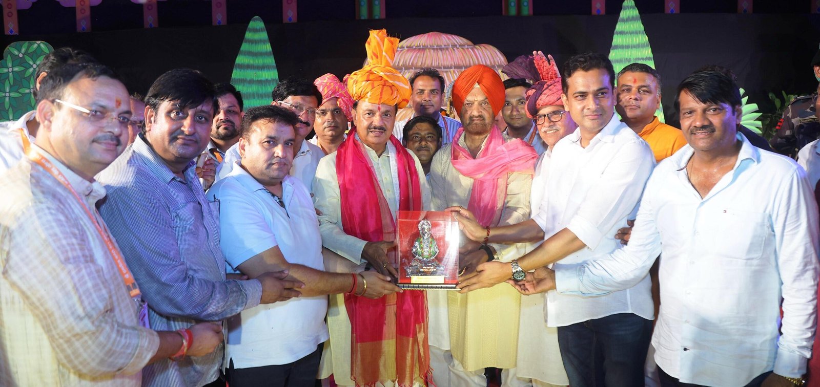 ग्रेटर नोएडा  - सीता के वियोग में व्याकुल हुये श्री राम ( श्री रामलीला कमेटी )