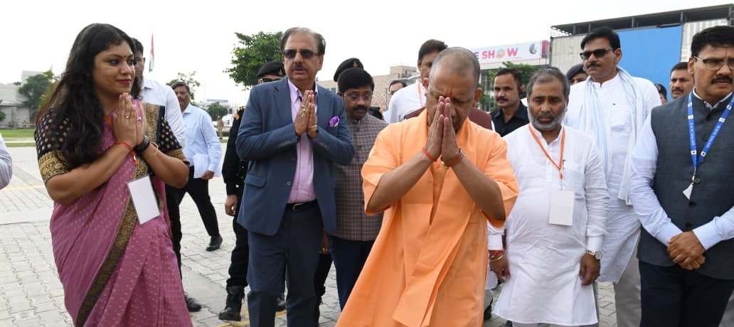 ग्रेटर नोएडा- मुख्यमंत्री ने की यूपी इंटरनेशनल ट्रेड शो की तैयारियों की समीक्षा, दिए आवश्यक दिशा निर्देश-सीएम योगी I