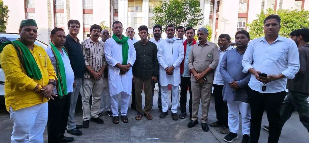 ग्रेटर नोएडा - किसान संघर्ष मोर्चा की पुलिस कमिश्नर से हुई वार्ता मुद्दों पर बनी सहमति I