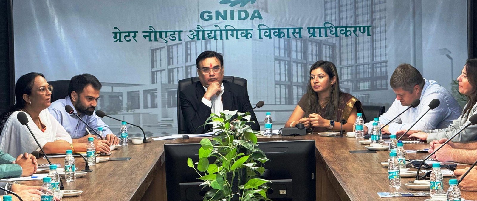 ग्रेटर नोएडा- रूसी निवेशकों का प्रतिनिधिमंडल पहुंचा ग्रेटर नोएडा ग्रेटर नोएडा के इंफ्रास्ट्रक्चर को देखा, निवेश की जताई इच्छा I