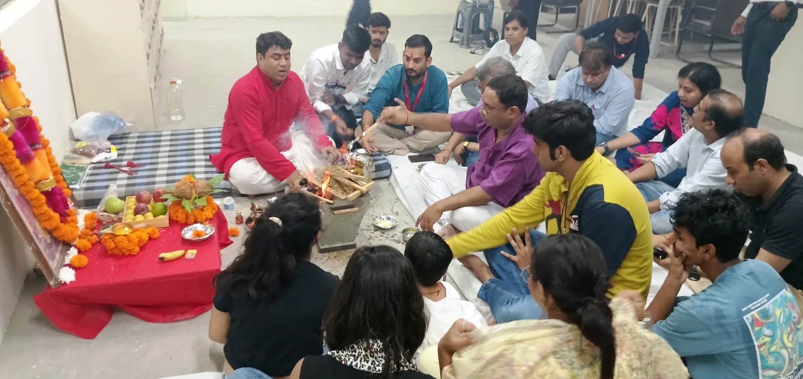 ग्रेटर नोएडा - शारदा विश्वविद्यालय में धूमधाम से मनाई विश्वकर्मा जयंती I