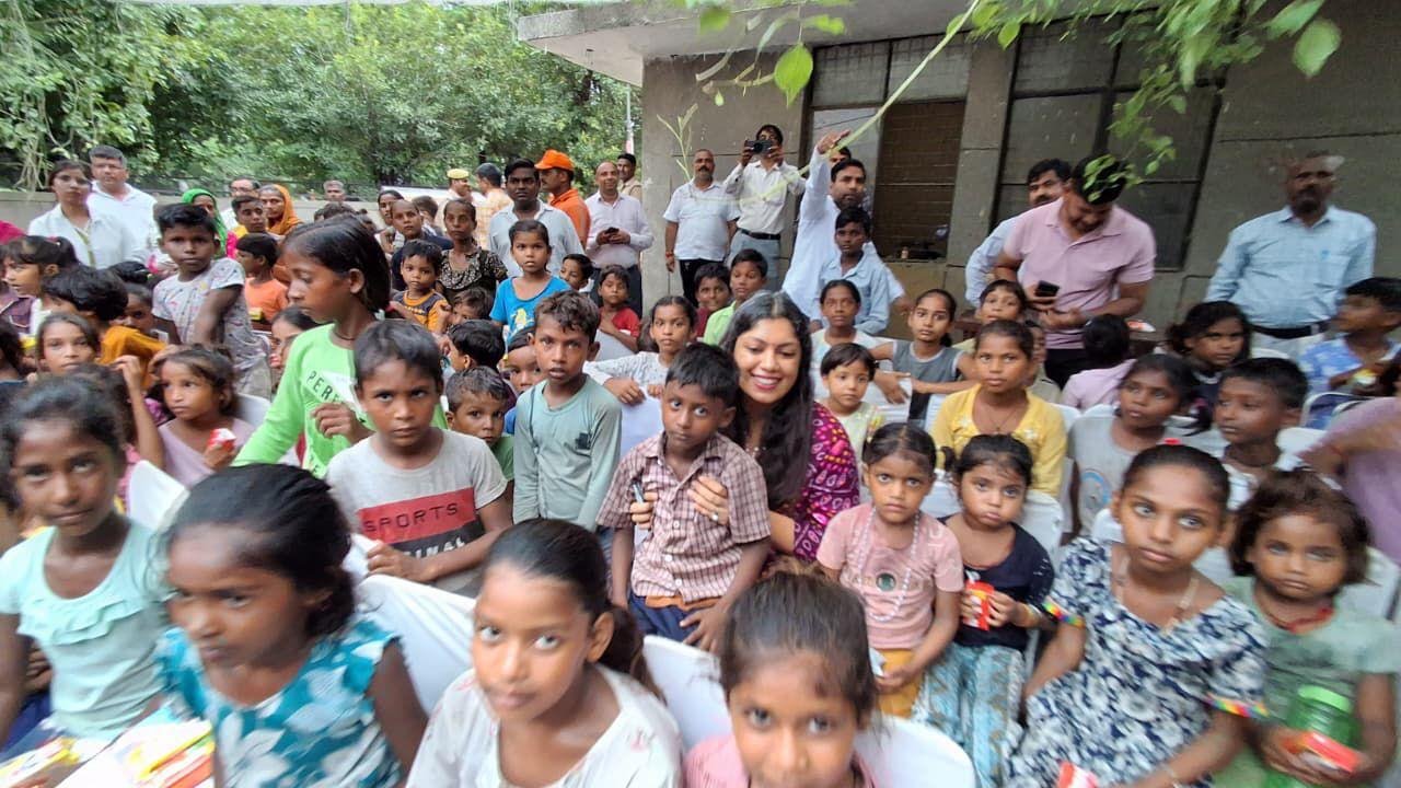 गौतमबुद्धनगर- जिलाधिकारी ने प्रभावित परिवारों हेतु बनाए गए शरणालय एवं व्यवस्थाओं का किया स्थलीय निरीक्षण I