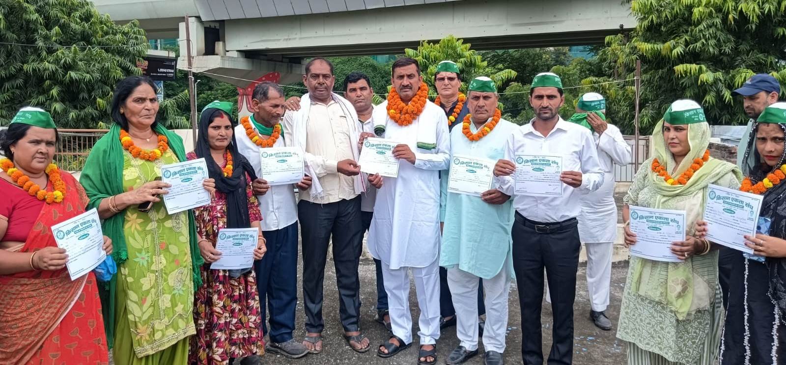 ग्रेटर नोएडा - भारतीय किसान यूनियन अंबावता के सैकड़ों पदाधिकारीयो ने ली किसान एकता संघ की सदस्यता I