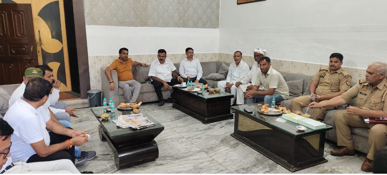 दनकौर - डूंगरपुर रीलका गांव के सपेरा जाति के लोगोंको शव दफनाने के लिए मिली सौगात I