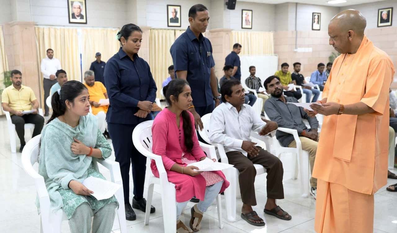 लखनऊ- हर चेहरे पर खुशी और संतुष्टि ही सरकार की प्राथमिकता: सीएम योगी I