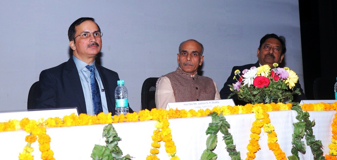 ग्रेटर नोएडा - गौतम बुद्ध विश्वविद्यालय के स्कूल ऑफ लॉ जस्टिस एंड गवर्नेंस द्वारा राष्ट्रीय मूट कोर्ट प्रतियोगिता I