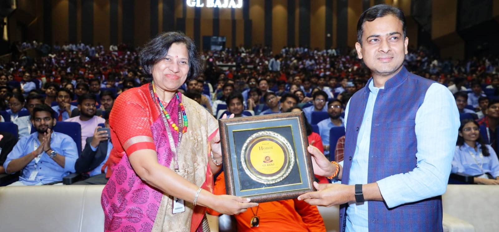 ग्रेटर नोएडा - G.L. बजाज में दिव्य ज्योति जाग्रति संस्थान एवं SAM के साथ आध्यात्मिक जागरण कार्यक्रम I