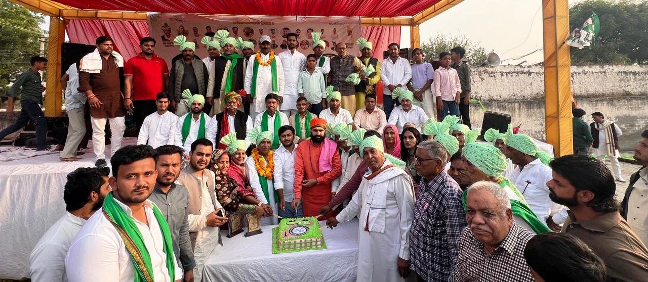 दनकौर:- किसान एकता महासंघ ने बड़ी धूमधाम से मनाया प्रथम स्थापना दिवस I