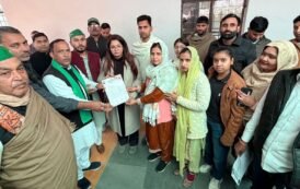 दादरी- किसान एकता महासंघ के कार्यकर्ताओं ने क्षेत्रीय समस्याओं को लेकर दादरी उपजिलाधिकारी को ज्ञापन सौंपा I