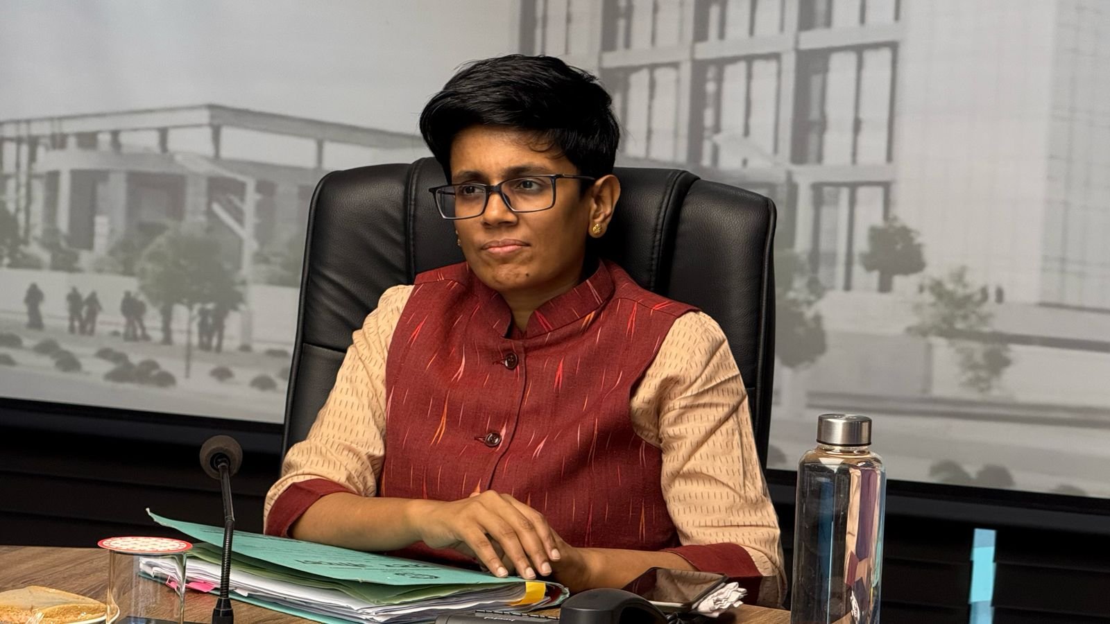 ग्रेटर नोएडा :- ग्रेटर नोएडा के छह बल्क वेस्ट जनरेटरों पर 28 लाख का जुर्माना I